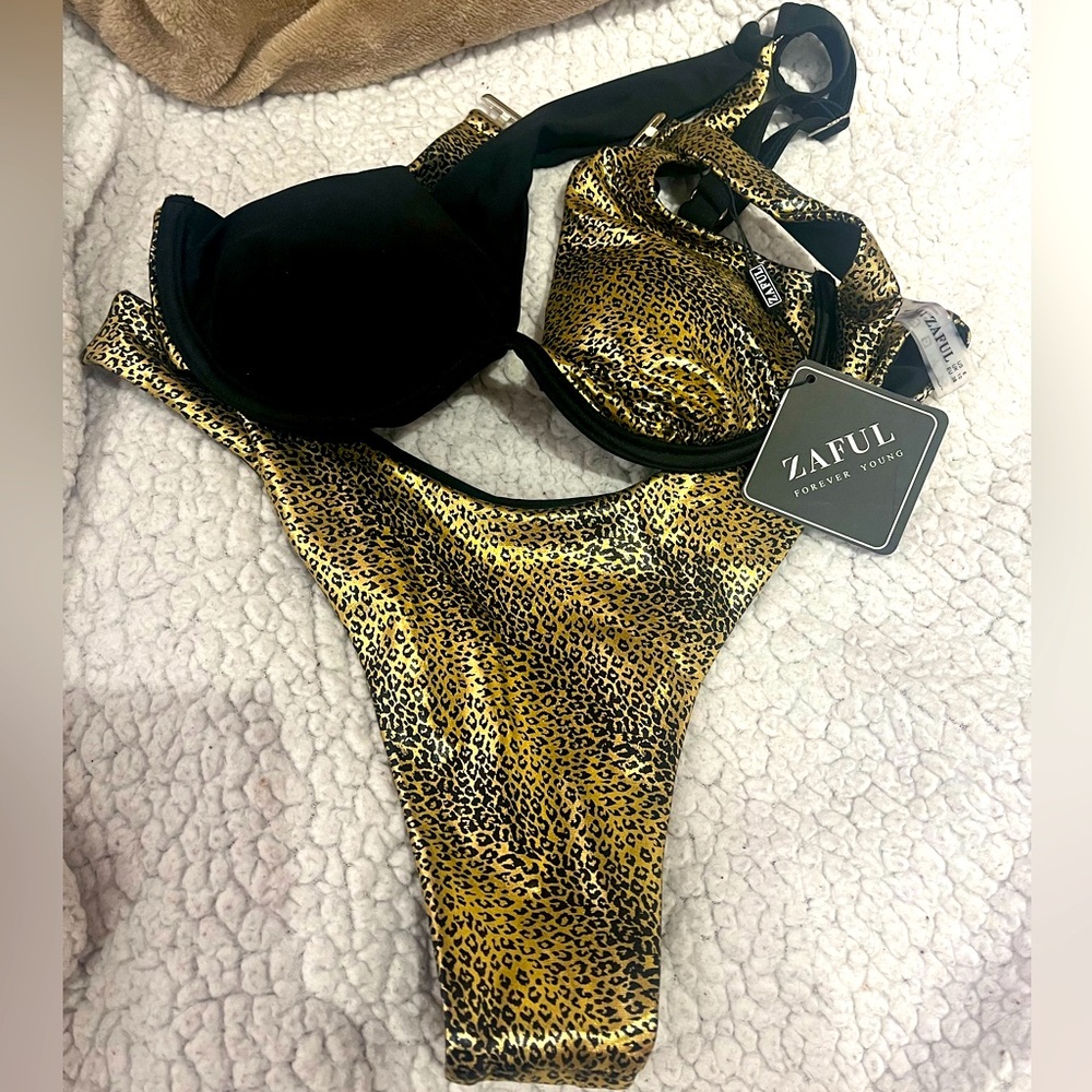 ZAFUL forever young 2 piece bikini size 6.